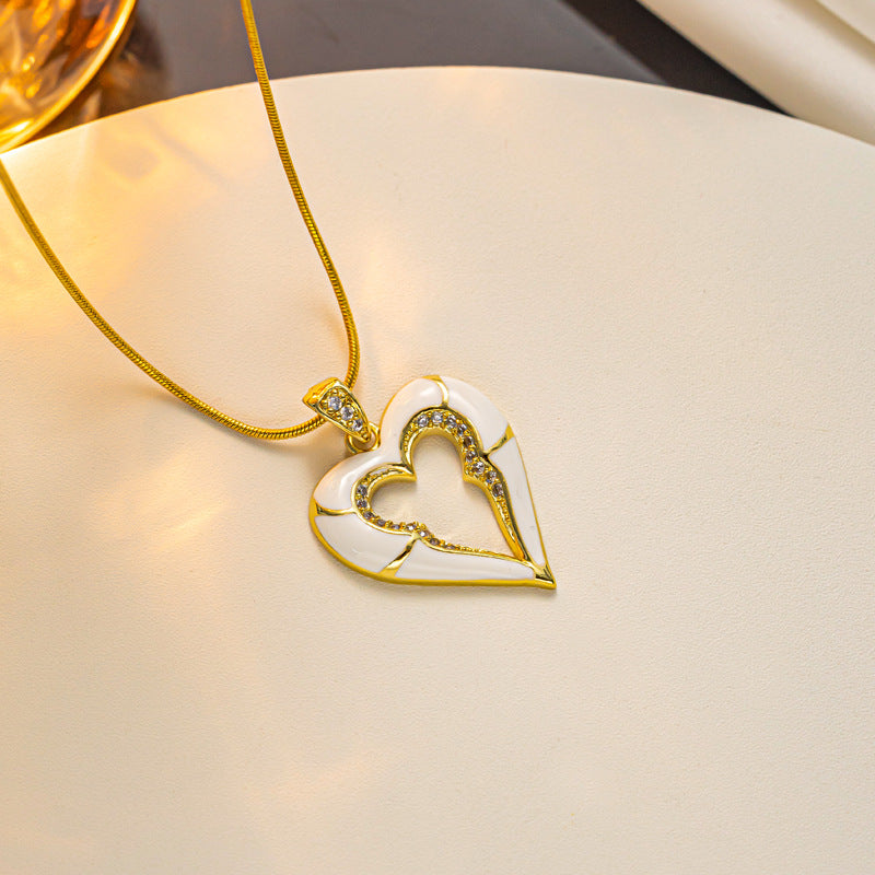 Fashionable Heart-Shaped Titanium Steel Snake Chain Necklace with 18K Gold Plating Enamel Finish and Rhinestone Inlay