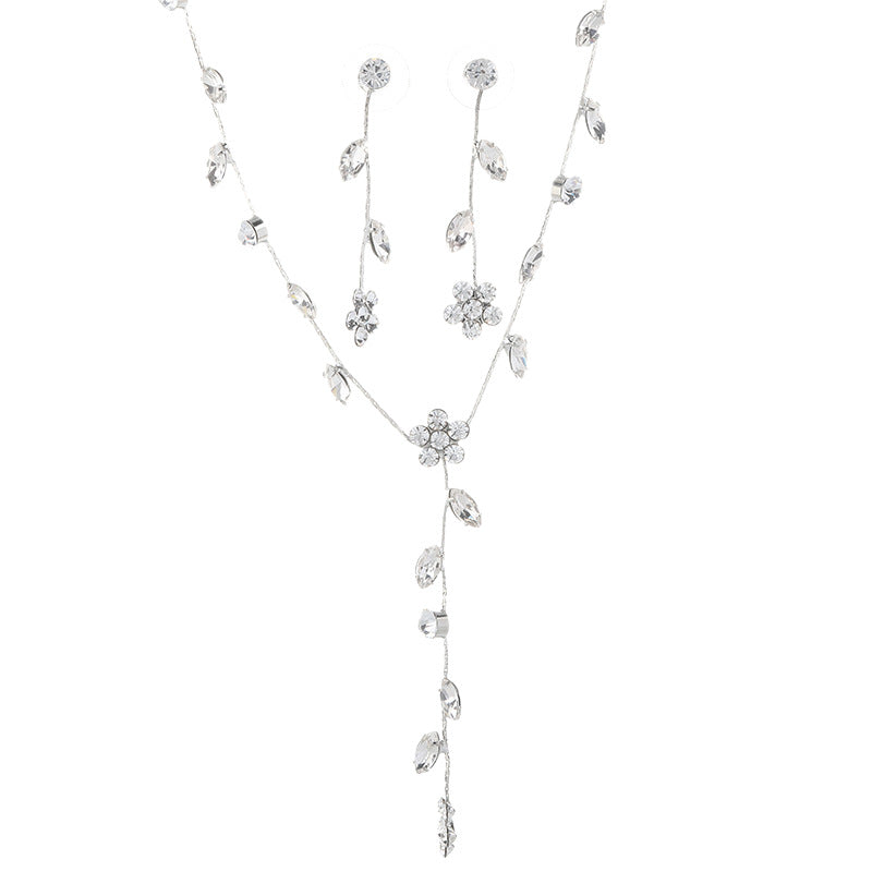 Floral Fresh and Sweet Style Waterdrop Pendant Necklace with Rhinestone Inlay and Plated Copper Chain, Matching Earrings Set for Women