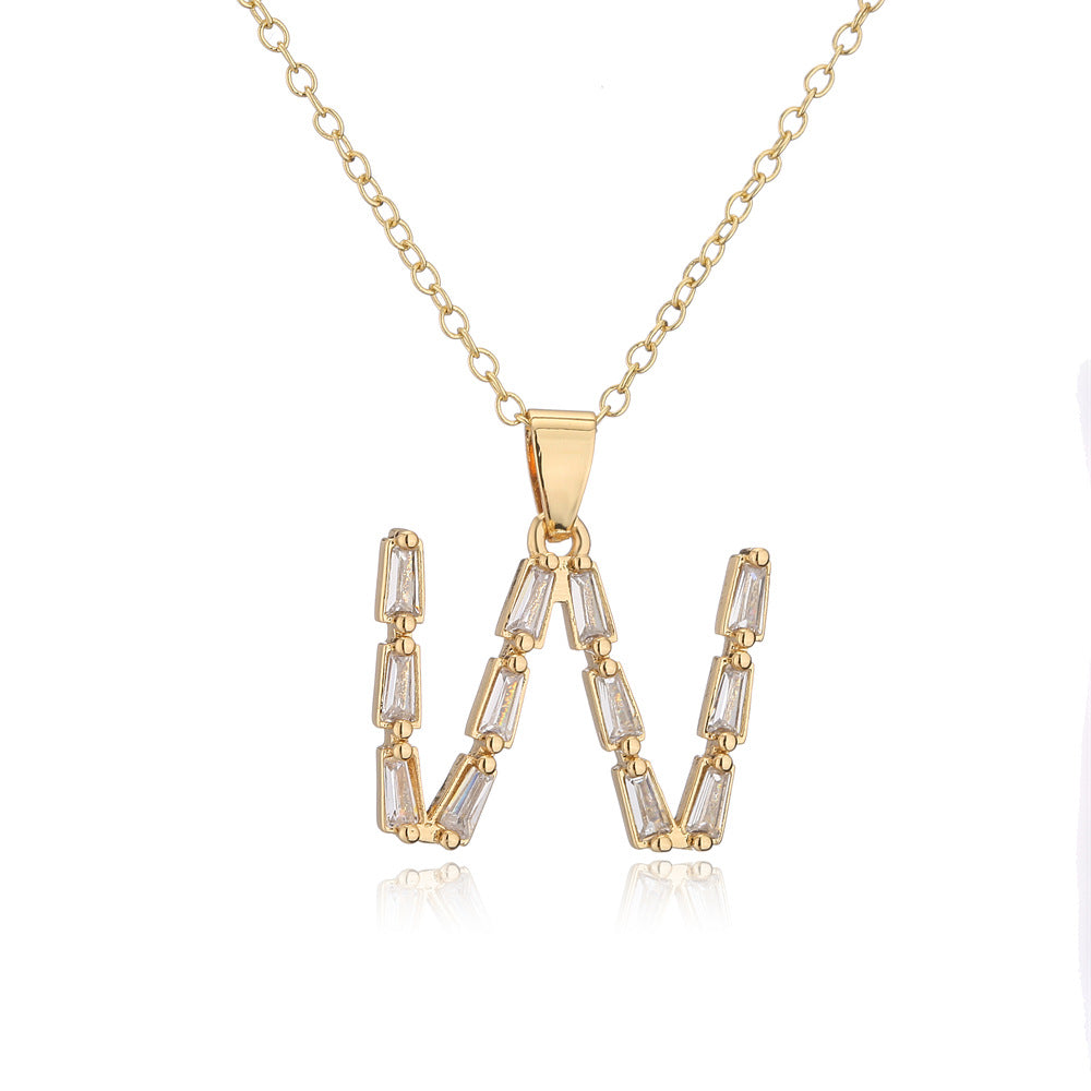Collana da donna con ciondolo a lettera minimalista in ottone, placcata in oro 18K con intarsio di zirconi