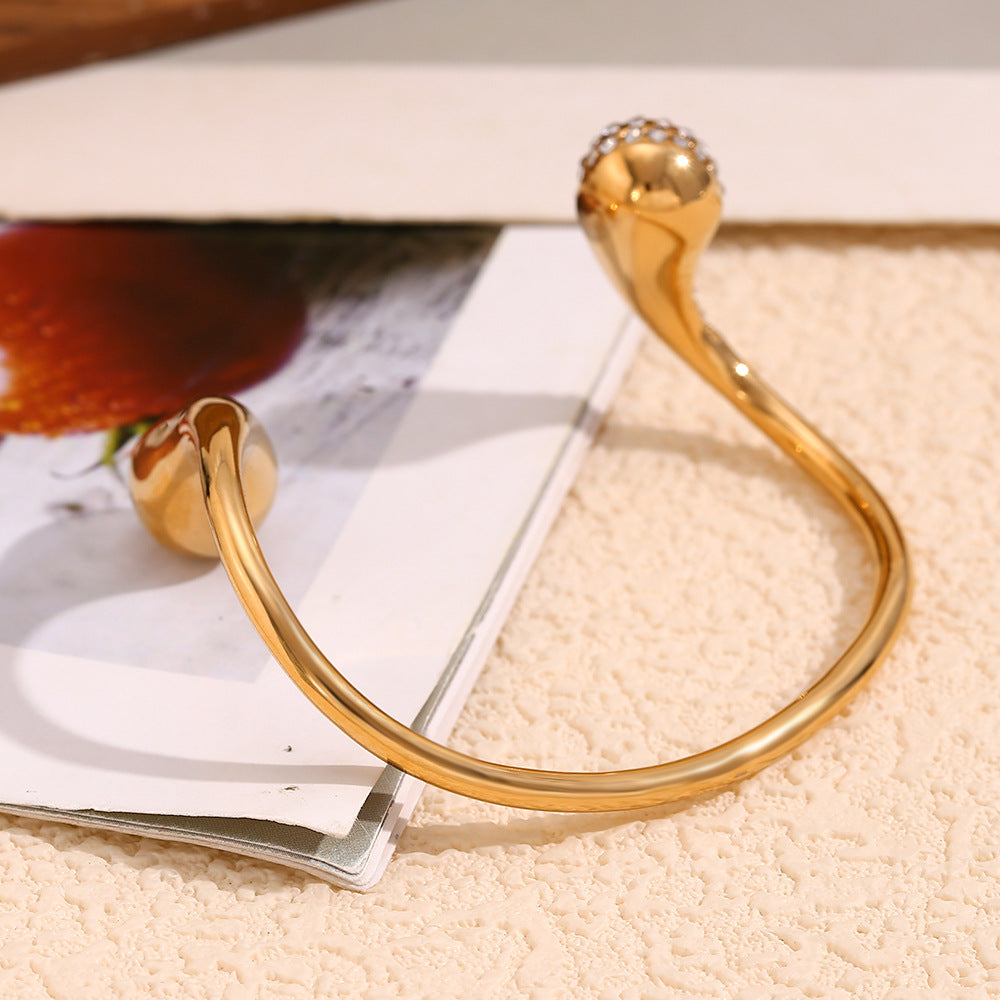 Fashionable Minimalist Stainless Steel Plated 18K Gold Water-Drop Shaped Bracelet with Rhinestones for Women