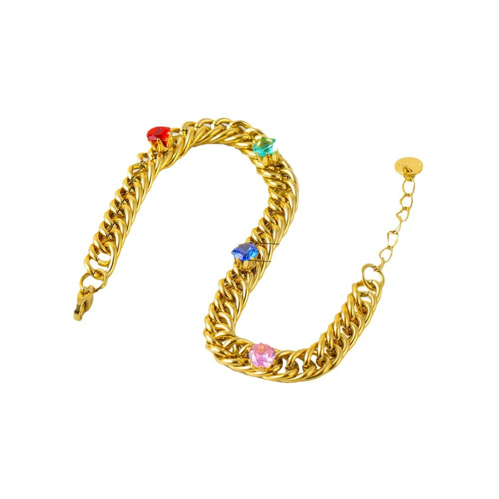 Collar Minimalista Geométrico de Acero de Titanio con Chapado en Oro de 18K y Detalles de Circonita Cúbica en Cadena Cubana