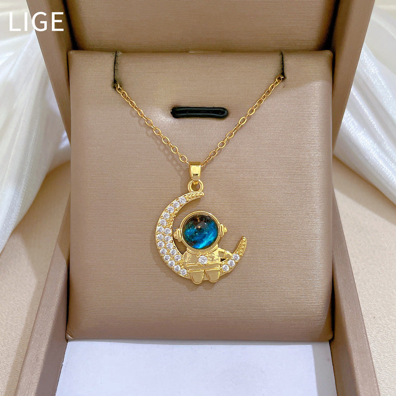 Luxury Astronaut Moon Pendant Necklace for Women and Men Titanium Steel Geometric Statement Collarbone Chain with Rhinestone Inlay