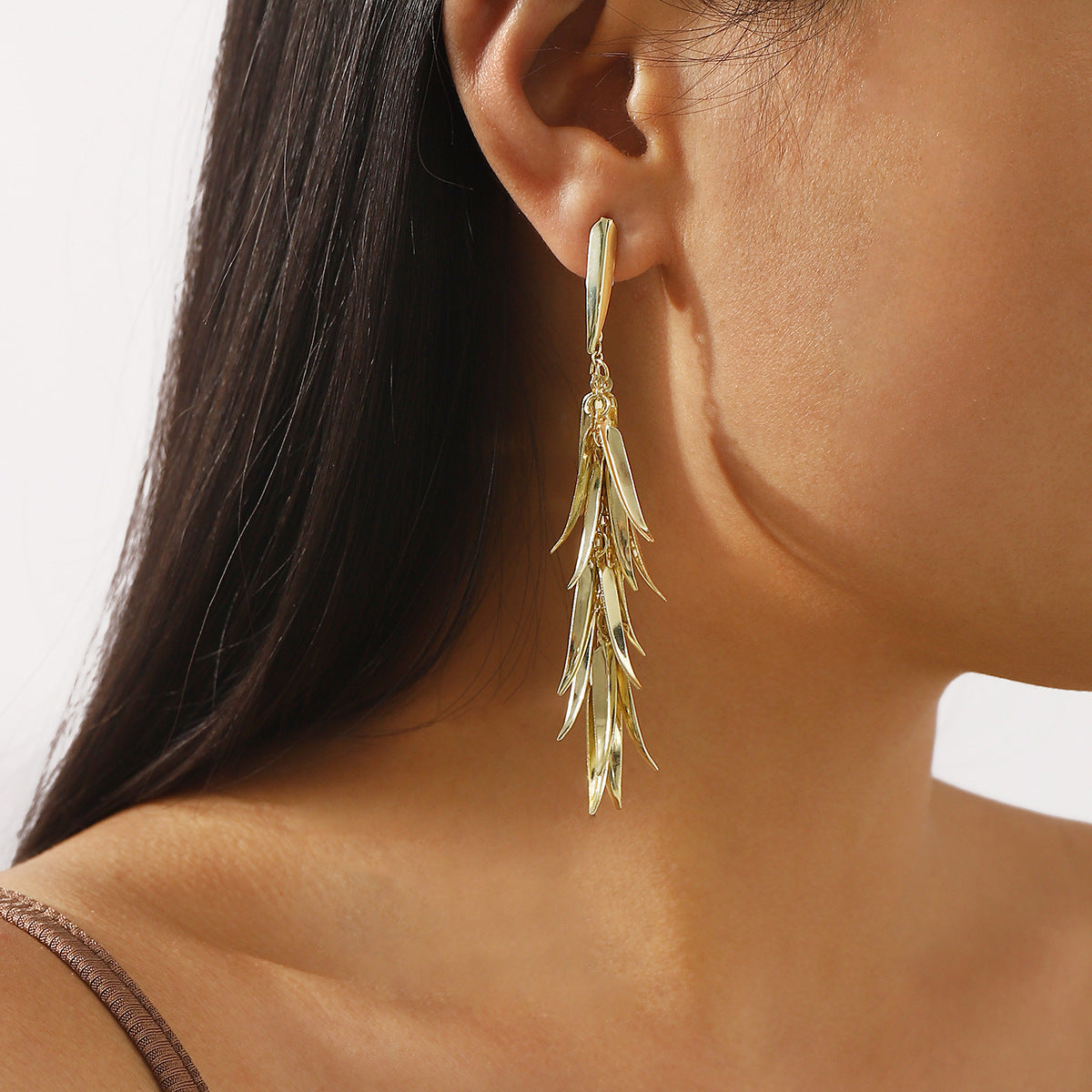 Pendientes Colgantes Minimalistas de Borla en Forma de Espiga de Trigo para Mujer en Hierro con Acabado Chapado
