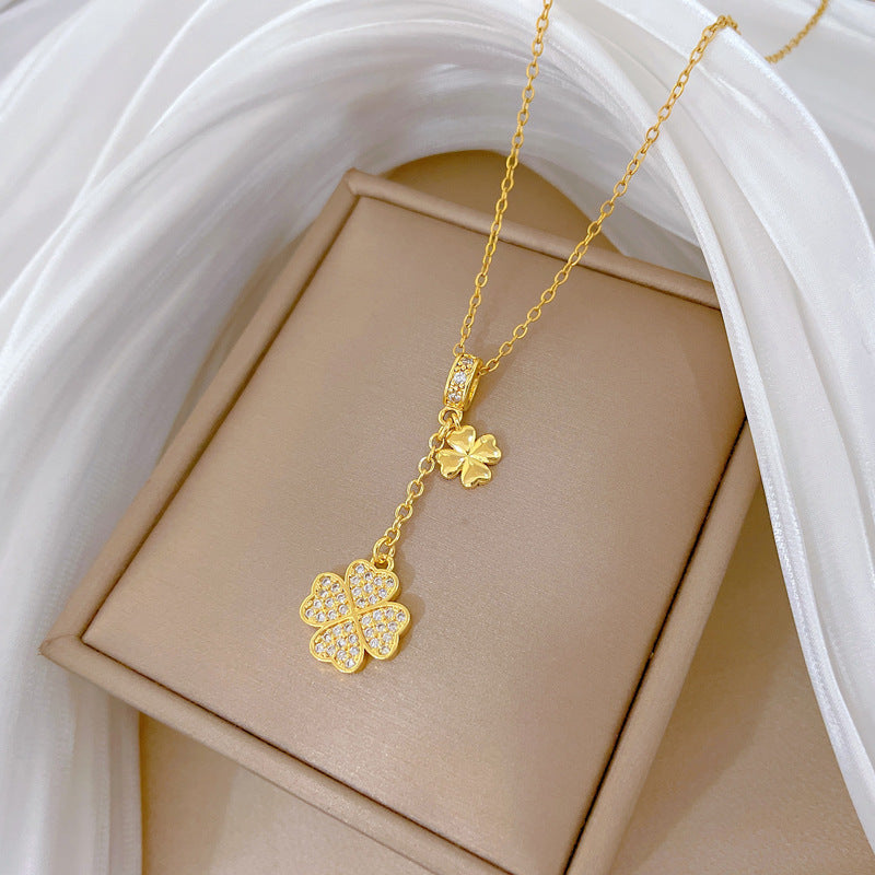 Collana con ciondolo a nappa Lucky Clover da donna, catena in acciaio inossidabile con design geometrico e dettagli in strass