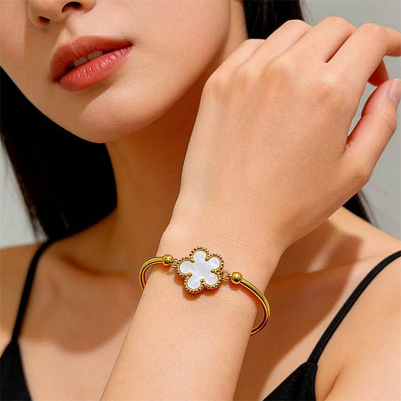 Luxury Elegant Gold Plated Floral Titanium Steel Bracelet for Women and Men