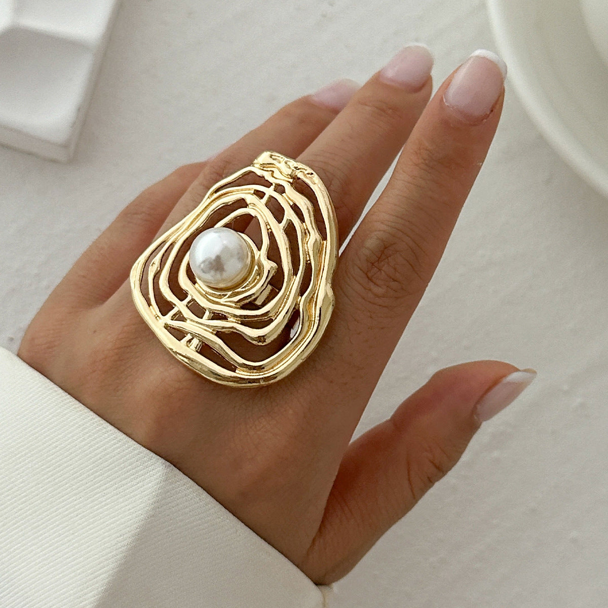 Geometric Wrinkled Imitation Pearl Ring in Alloy with Plated Finish for Women