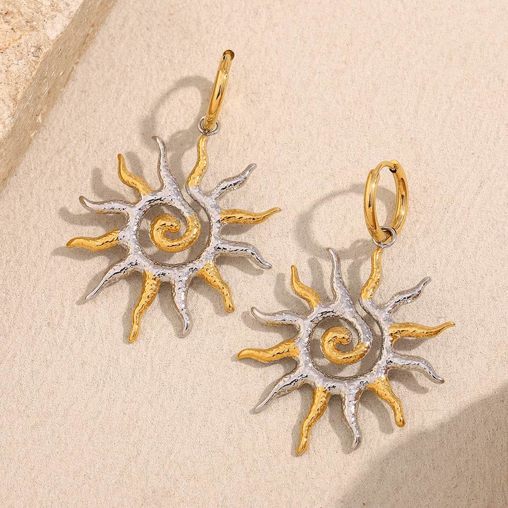 Orecchini da donna alla moda in acciaio inossidabile a forma di sole geometrico con placcatura in oro 18 carati
