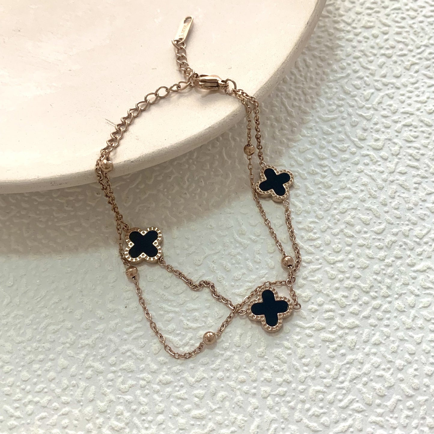 Luxury Elegant Geometric Rose Gold Plated Stainless Steel Four-Leaf Clover Bracelet with Double Layer Pearls