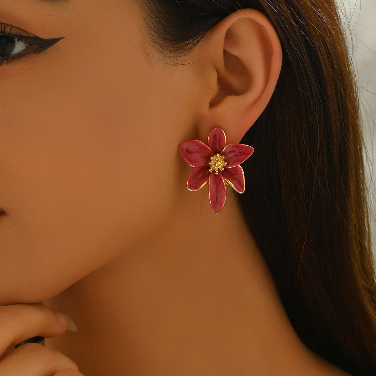 Fashion Geometric Floral Drop Oil Plated 18K Gold Zinc Alloy Stud Earrings for Women