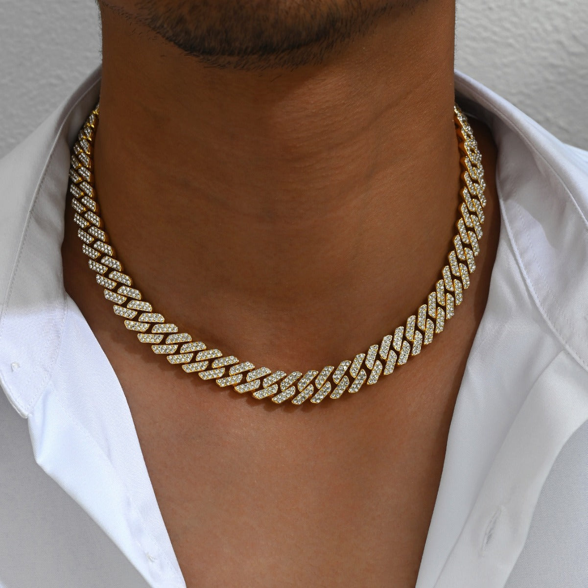 Collar con colgante geométrico de estilo hip hop minimalista para hombre, cadena cubana de aleación de zinc con incrustaciones de diamantes de imitación