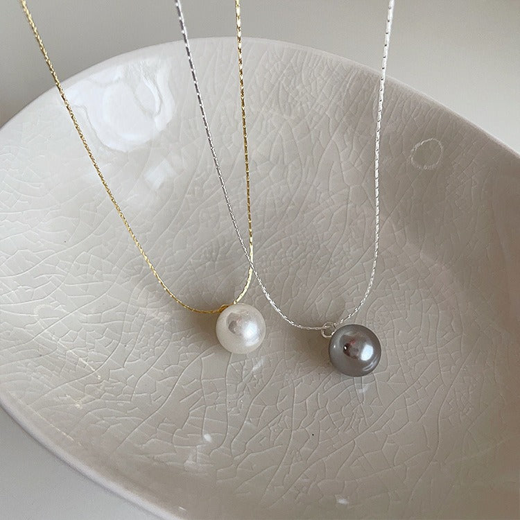 Collana girocollo minimalista con pendente di perla per donna, catena a serpente in acciaio al titanio con forma animale irregolare e finitura galvanizzata