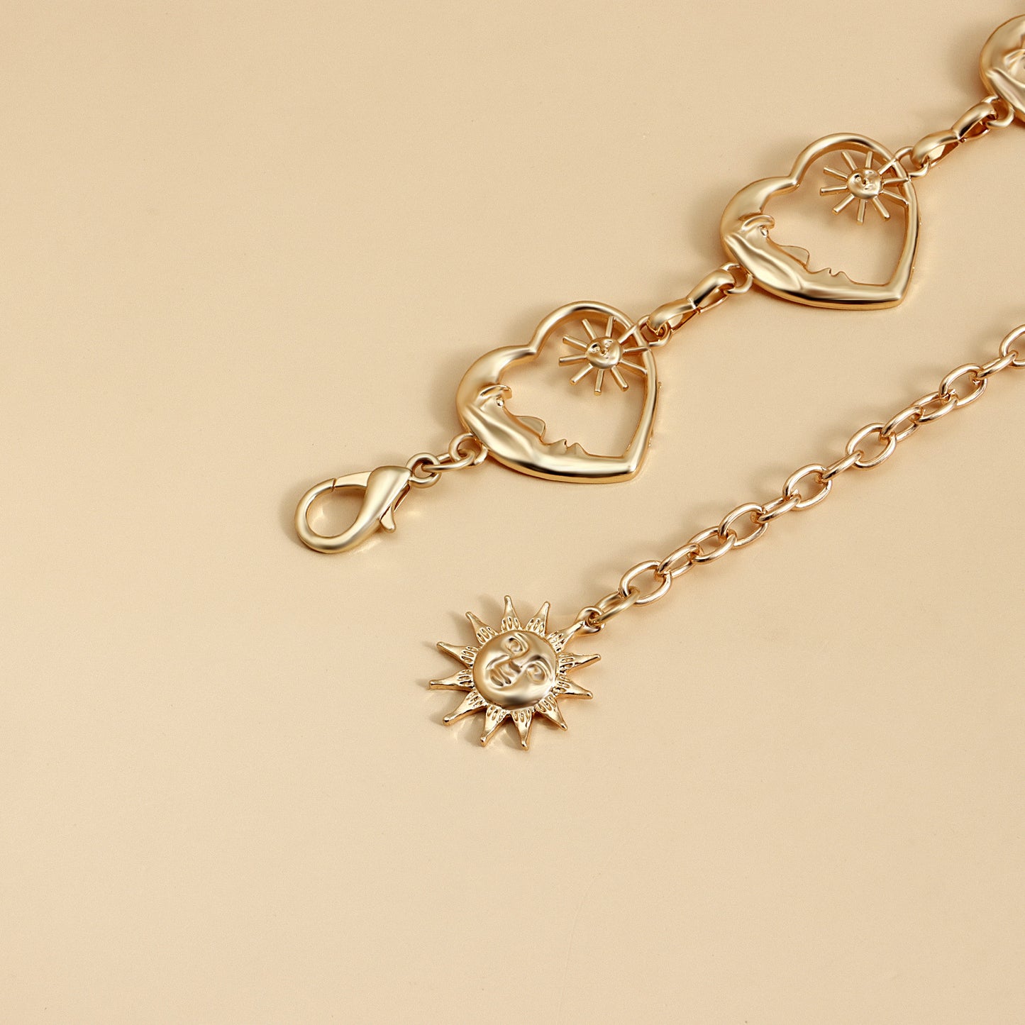 Minimalist Heart-Shaped Metal Waist Chain for Women with Punk Accents Lightweight Luxury Belt Accessory
