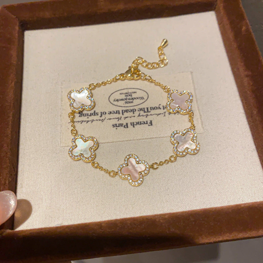 Sweet Elegant 18K Gold Plated Brass Geometric Floral Bracelet for Women