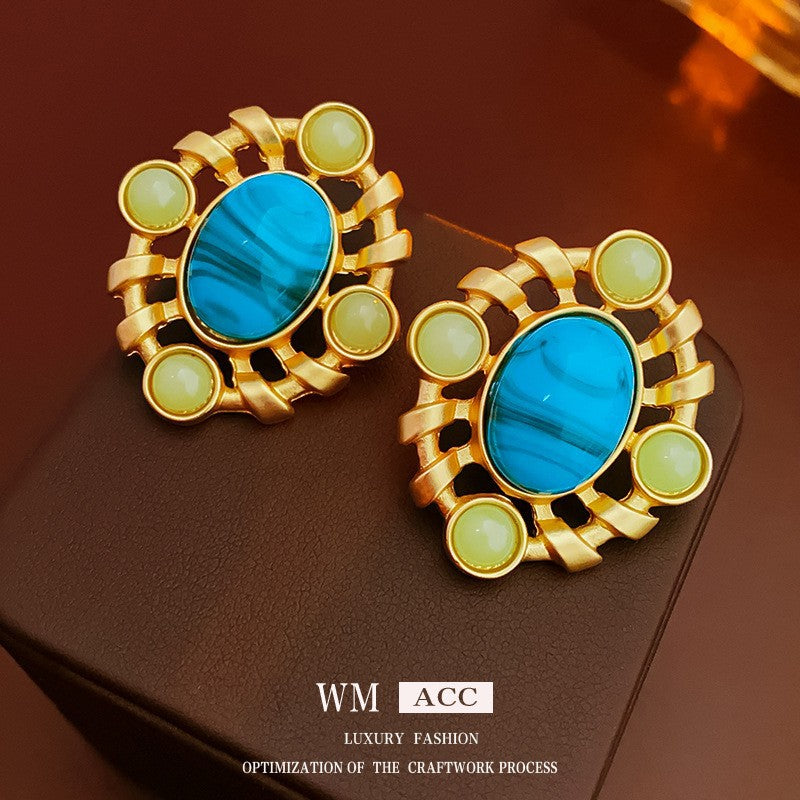 Pendientes de perlas florales vintage con incrustaciones de diamantes de imitación en acero de titanio y postes de plata 925, diseño de esmalte goteado en forma de lágrima para mujer