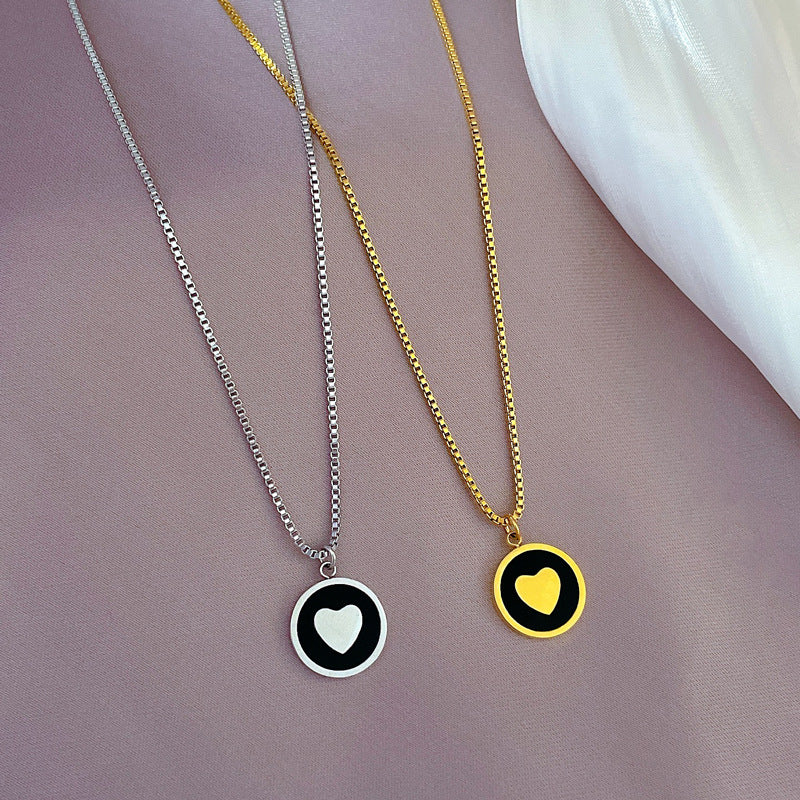 Collana minimalista a cuore color freddo in acciaio al titanio placcato oro per uomo e donna, gioielli con catena a locket