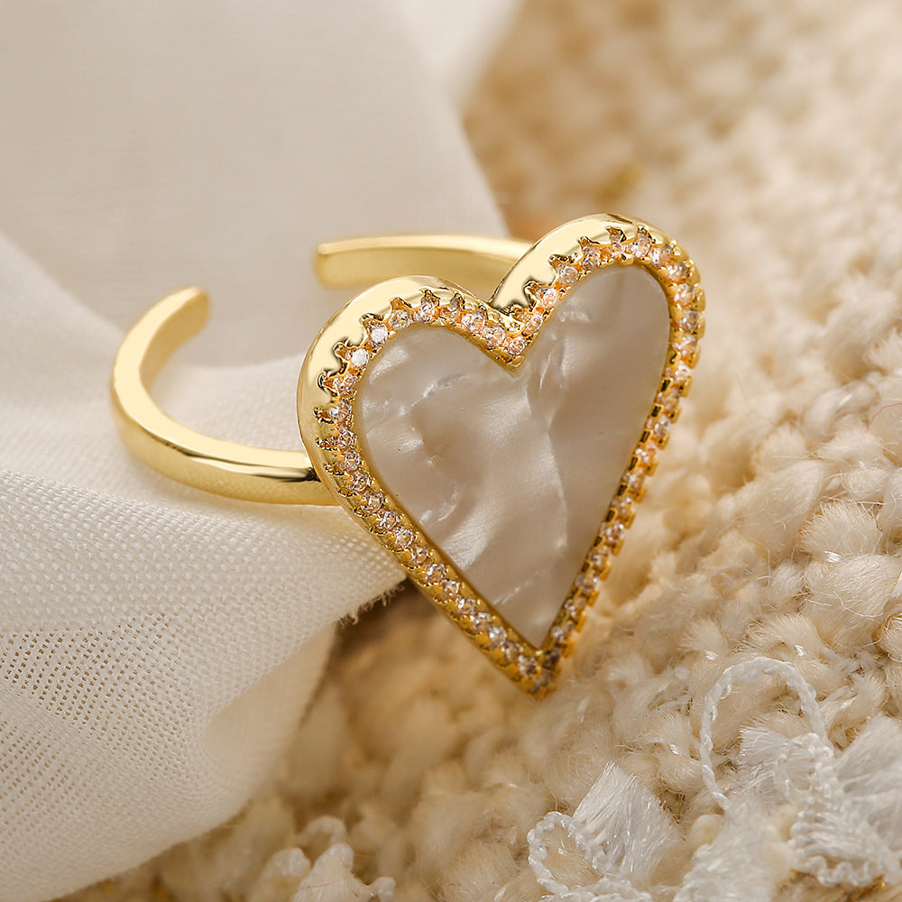 Minimalist Geometric Heart-Shaped Copper Ring with Gold Plating for Women