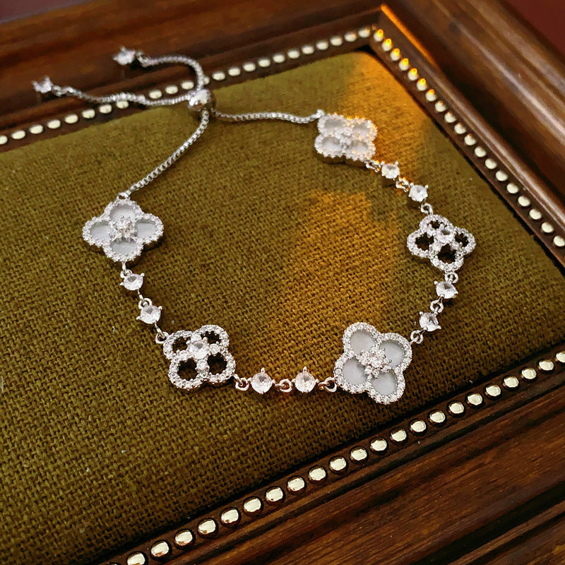 Luxury Elegant Geometric Alloy Plated Bracelet with Cubic Zirconia for Women