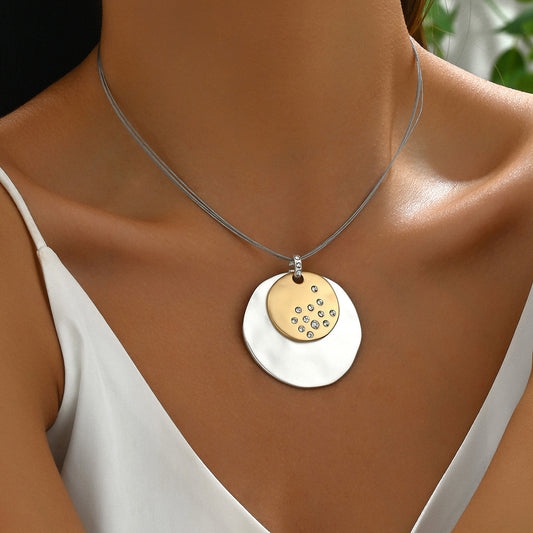 Collar colgante de círculo geométrico minimalista para mujer, cadena de aleación con incrustaciones de diamantes de imitación, estilo relicario