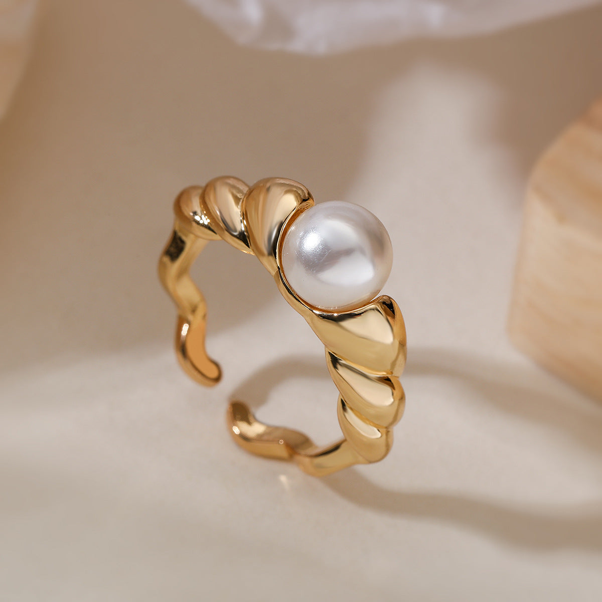 Minimalist Fashion Irregular Geometric Micro-paved Pearl Ring for Women