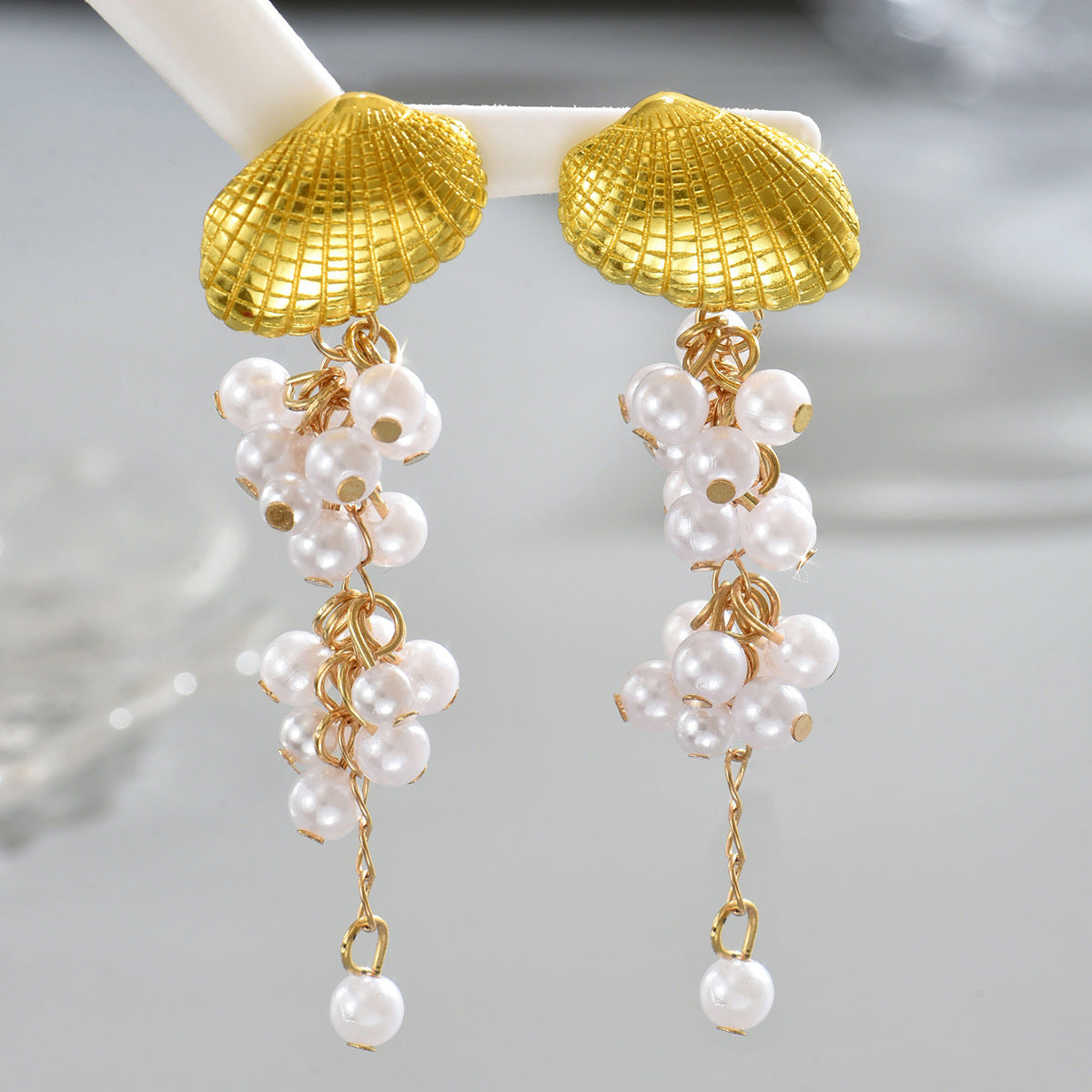 Pendientes de borla geométricos con perlas para mujer en aleación de zinc con diseño inspirado en conchas naturales