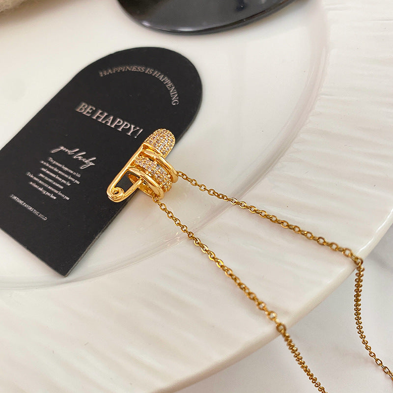 Elegant Luxury Full Rhinestone Geometric Safety Pin Pendant Titanium Steel Necklace for Unisex