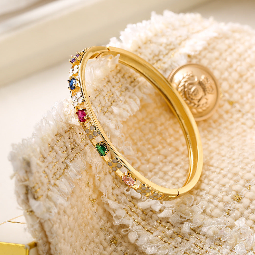 Minimalist Round Copper Bracelet with 18K Gold Plating and Enamel Finish for Women