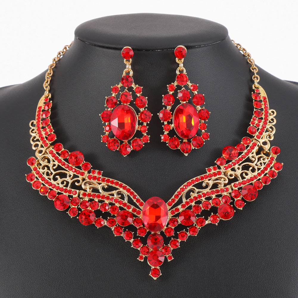 Elegant Floral Pattern Alloy Pendant Necklace Set with Rhinestone Inlay and Plated Finish for Women, O-Chain V-Neckline Design