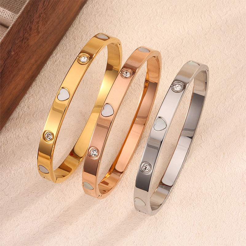 Bracciale in Acciaio Inossidabile Placcato con Intarsio di Strass a Cuore Dolce e Chiusura Premium