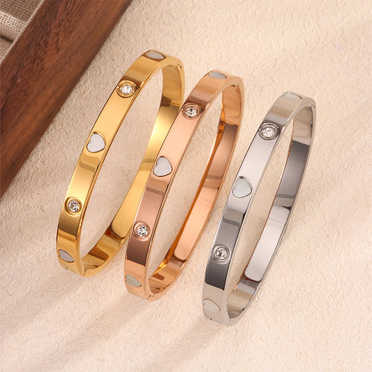 Pulsera de acero inoxidable enchapado con incrustaciones de pedrería Corazón Dulce y broche de primera calidad