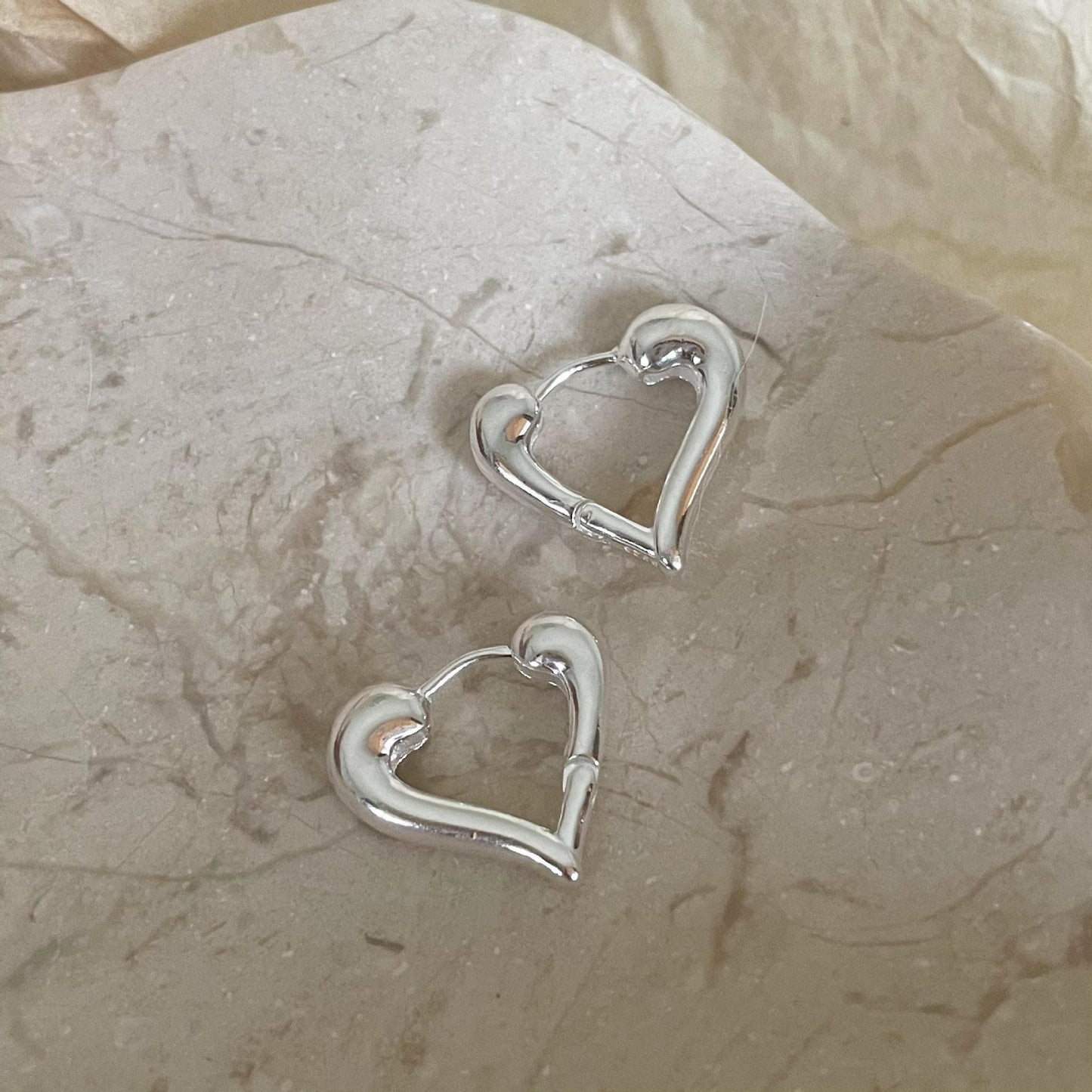 Minimalist Heart-Shaped 925 Sterling Silver Ear Studs for Women with Plated Finish