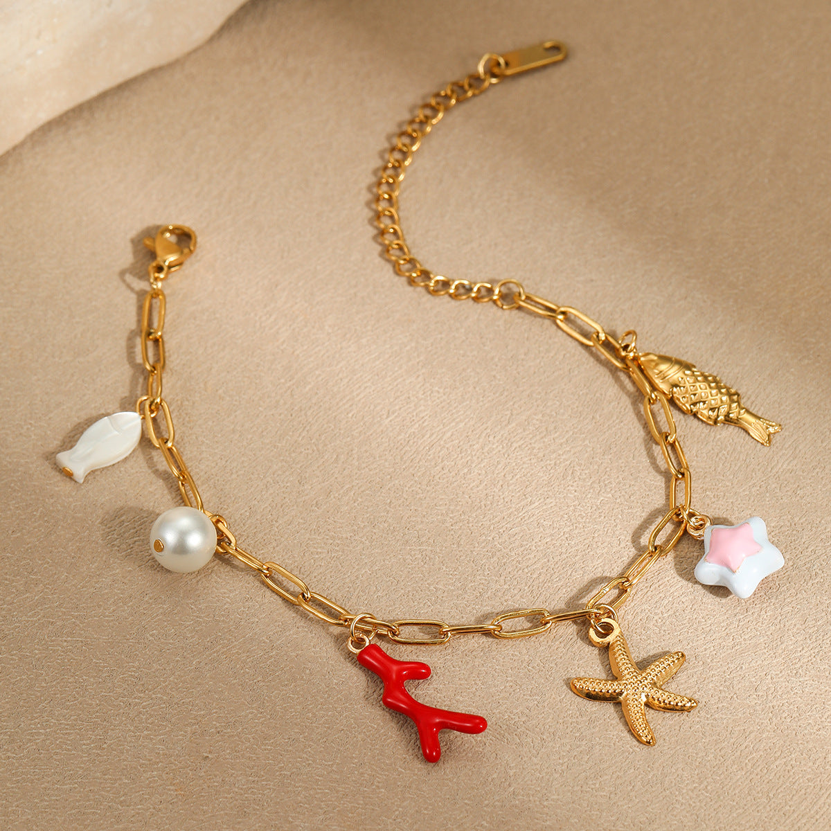 Bracciale con ciondolo a stella marina a tema oceano alla moda in acciaio inossidabile placcato oro 18 carati da donna