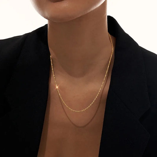 Collar con cadena de col chapado en oro de acero de titanio ondulado estilo punk con estrellas para hombres y mujeres
