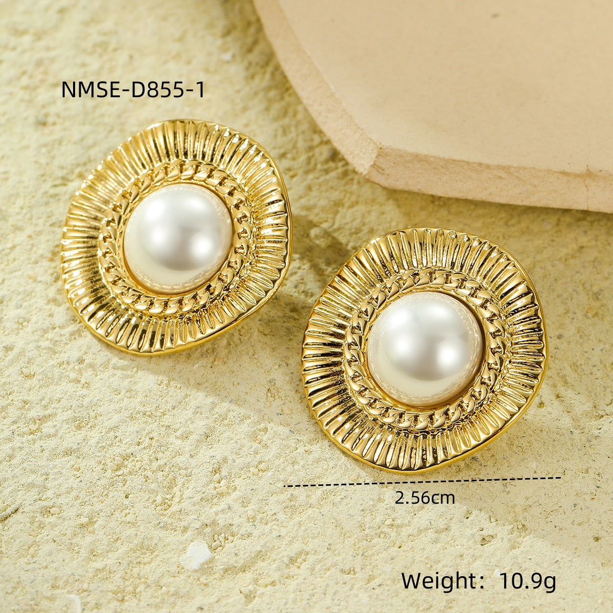 Vintage French Style Round Ruffled Pearl Stud Earrings for Women Made of Stainless Steel with Plating Finish