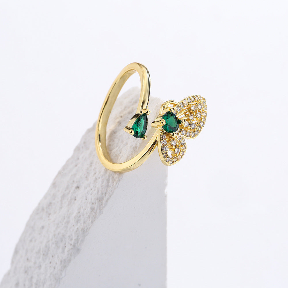 Anello aperto geometrico minimalista a forma di farfalla in rame placcato oro 18 carati e zirconi micro-pavé da donna