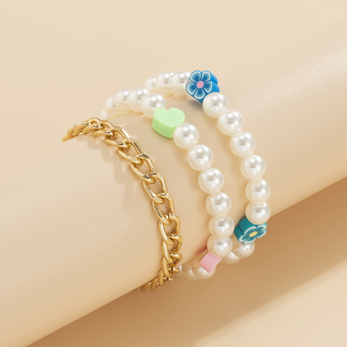 Bracciale da donna in resina a forma di cuore floreale vintage con catena effetto perla