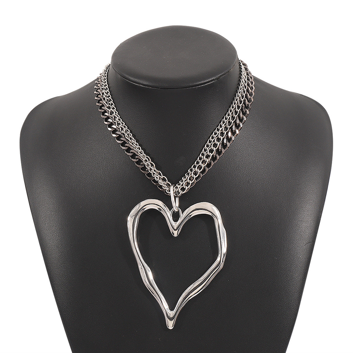 Collar de estilo punk con colgante de aleación con forma de corazón extragrande y acabado chapado para mujer