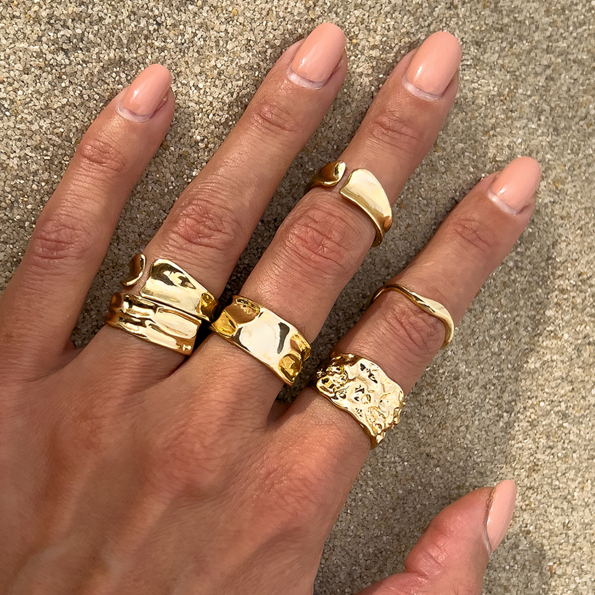 Juego de anillos minimalistas de aleación con diseño geométrico irregular y acabado chapado para mujer
