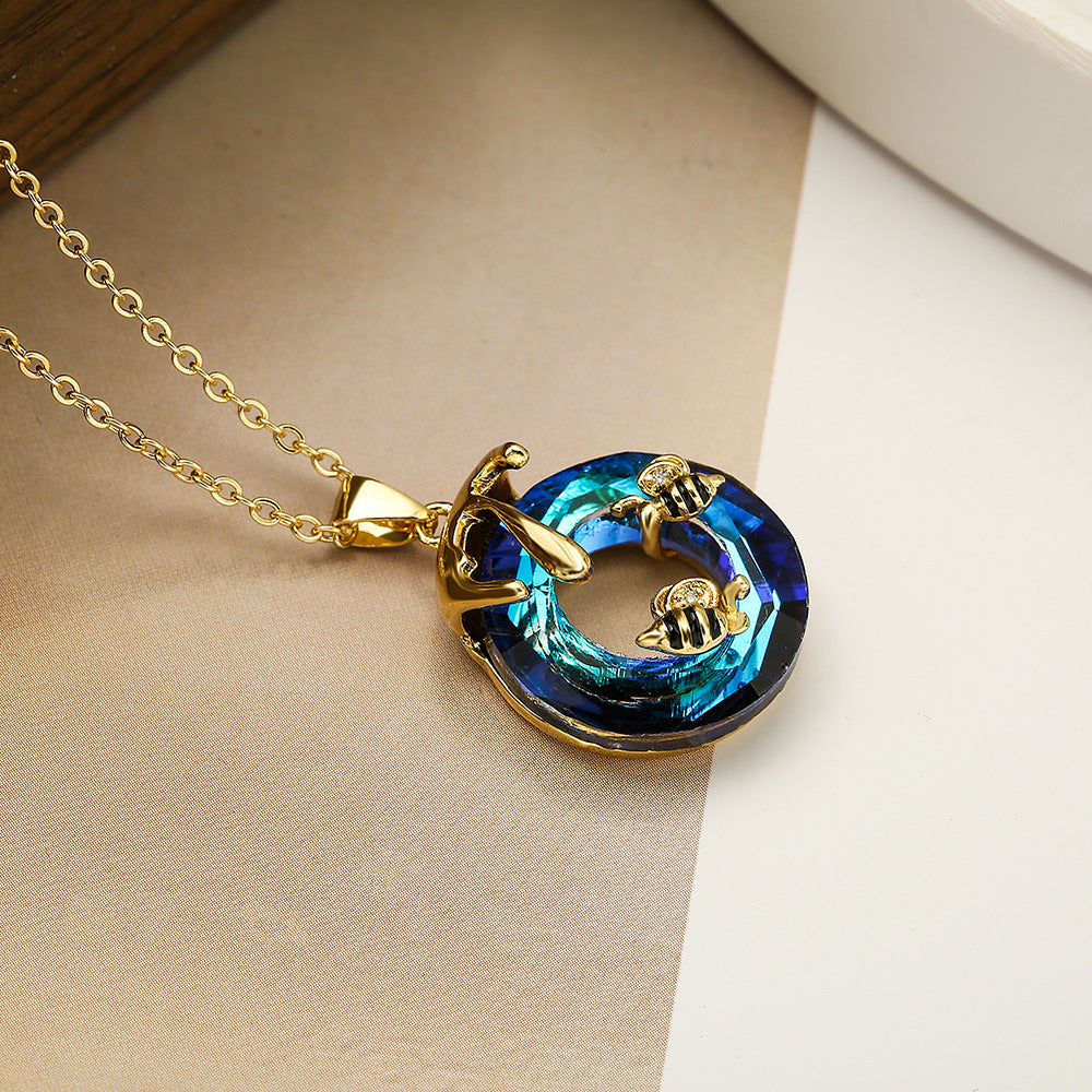 Collana Pendente Geometrica da Donna in Rame con Design Moderno Minimalista e Accento a Cerchio per lo Styling della Clavicola