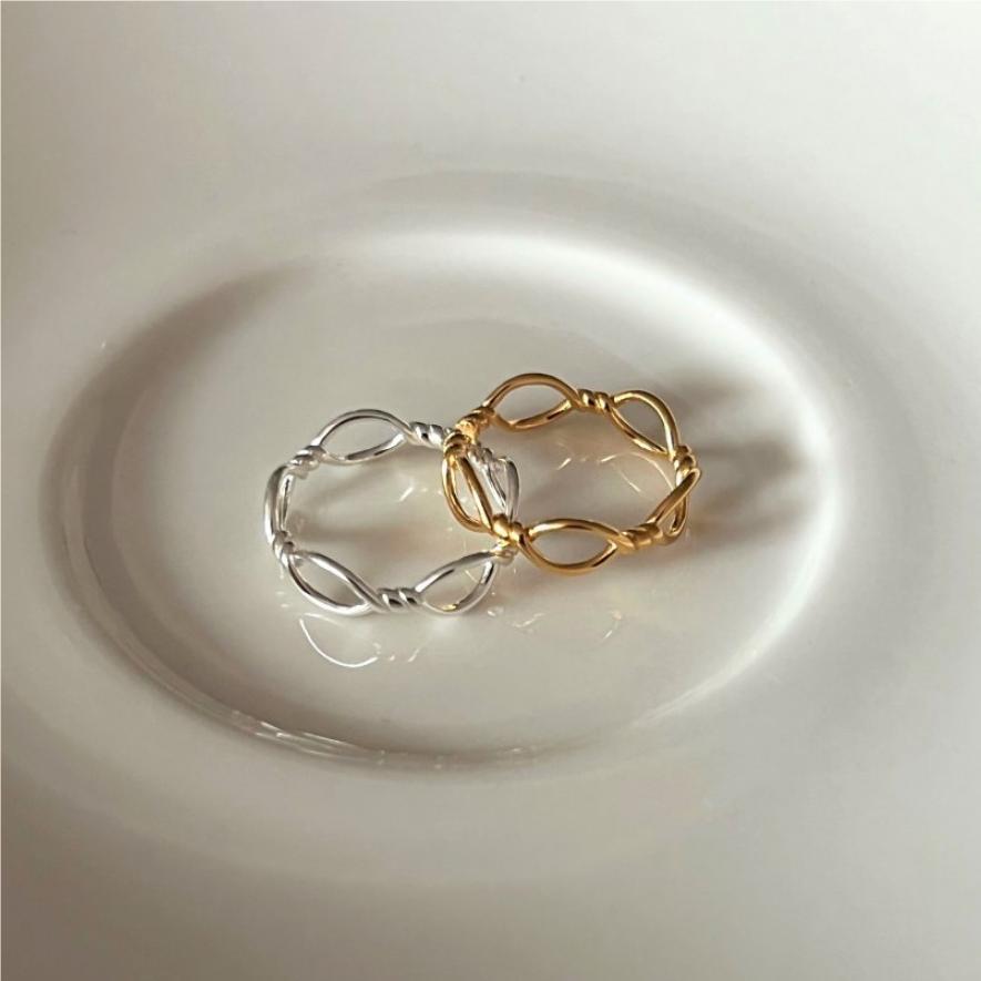 Anello da donna in argento sterling 925 a filo ritorto a forma di cuore geometrico minimalista