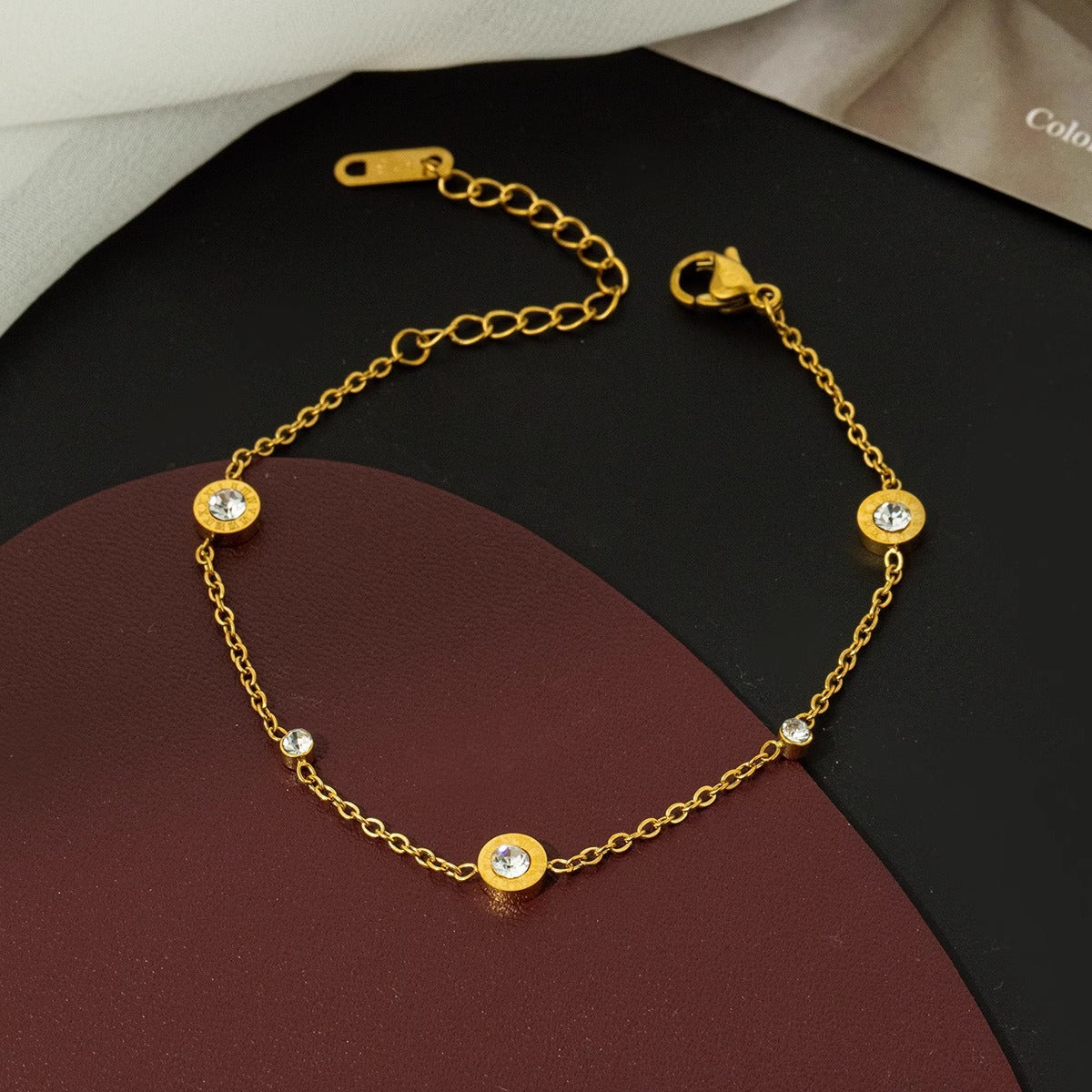 Minimalist Leaf-Shaped Titanium Steel Bracelet for Women with 18K Gold Plating and Floral Petal Detail