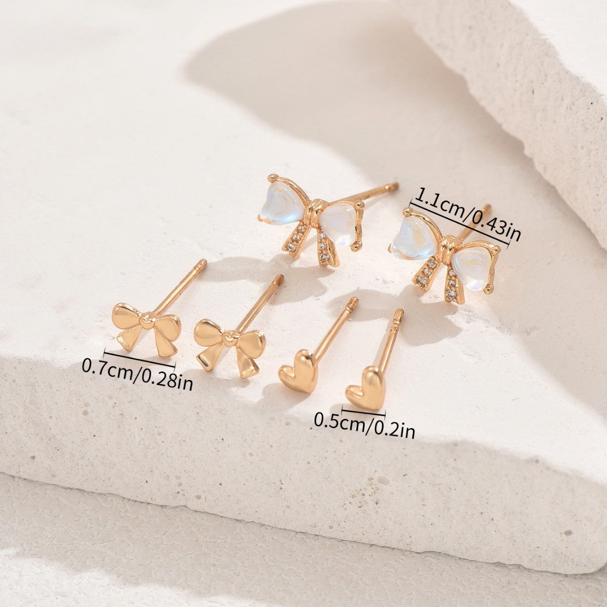 Pendientes Dulces Minimalistas con Forma de Lazo de Cobre con Incrustaciones de Zirconia y Postes de Acero Inoxidable para Mujer
