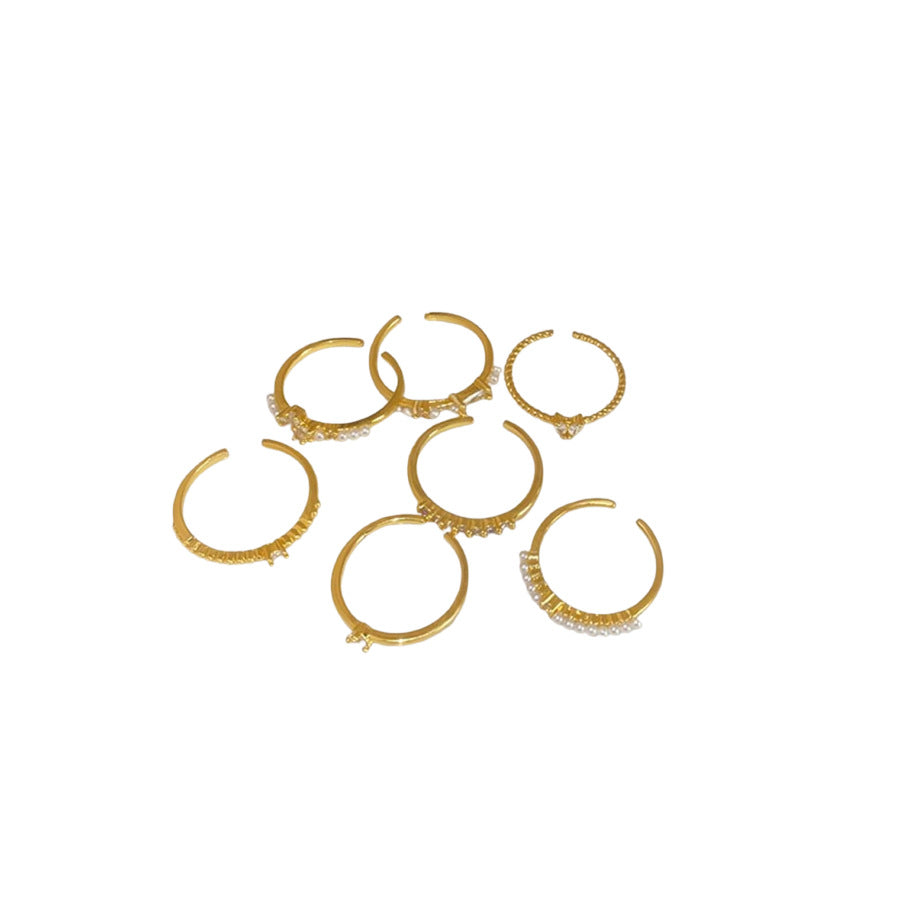 Elegante Anello a Fiore in Zirconia Francese con Accenti di Perle da Donna — Anelli Minimalisti a Misura Aperta per Dito Indice con Estetica di Lusso