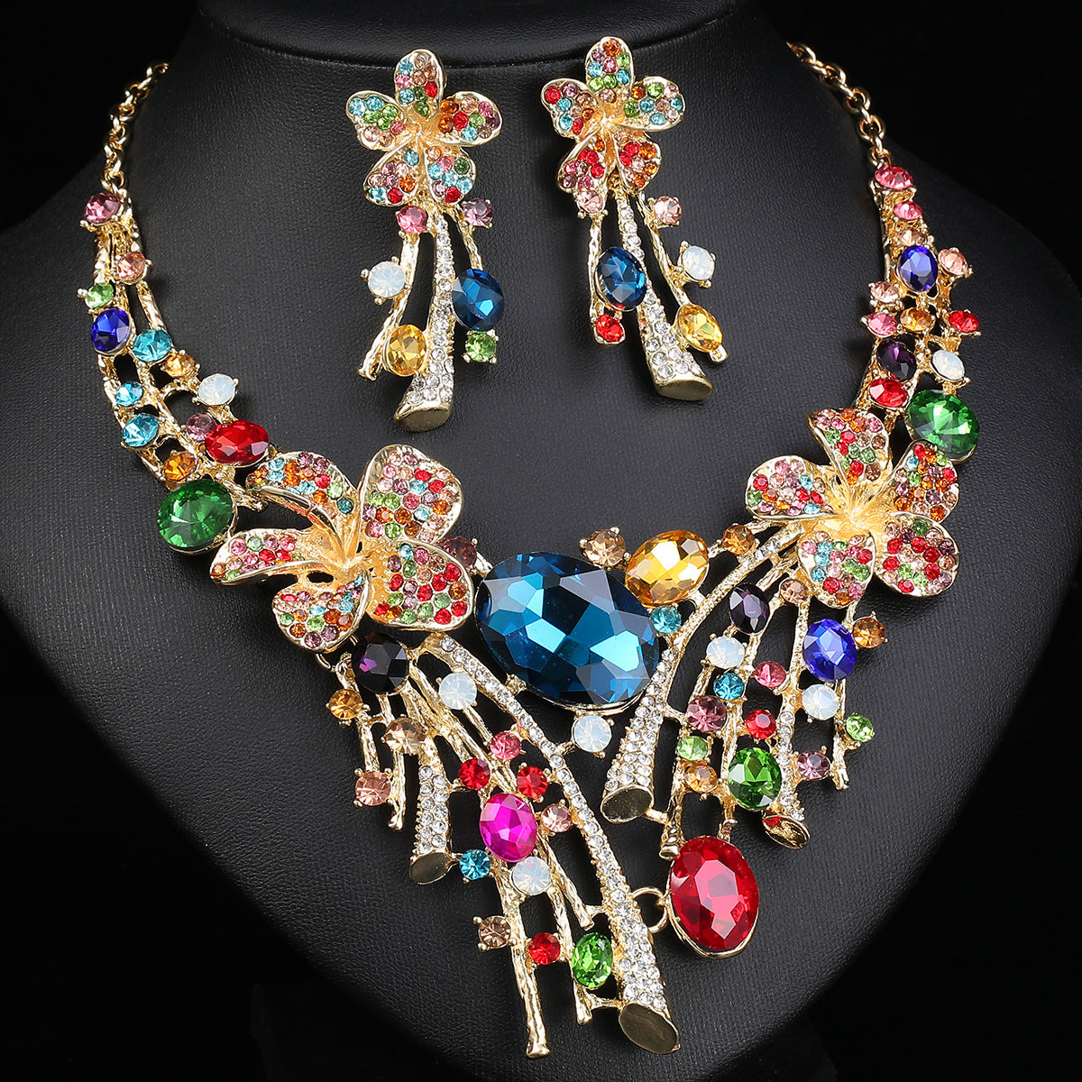 Set collana e orecchini oversize etnici floreali da donna, ciondolo in lega con strass intarsiati, catena a serpente in stile vintage