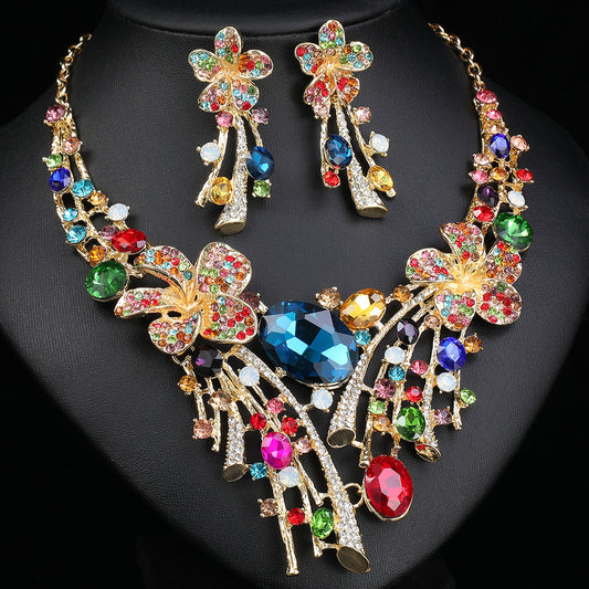 Conjunto de collar y pendientes étnicos florales oversize para mujer, colgante de aleación con incrustaciones de diamantes de imitación, cadena de serpiente estilo vintage