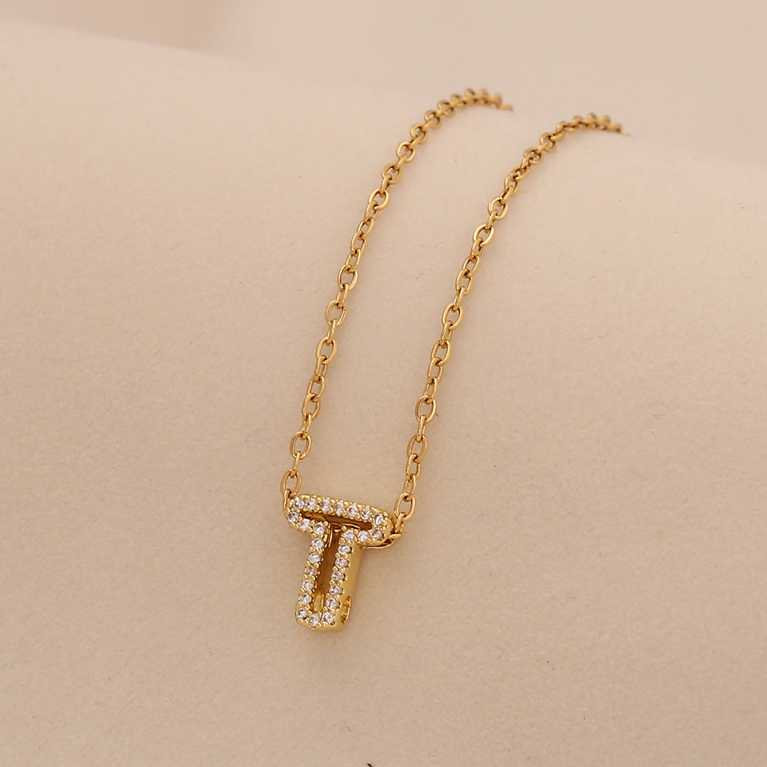Minimalist Letter-Shaped Stainless Steel Pendant Necklace for Women with Versatile Clavicle Design