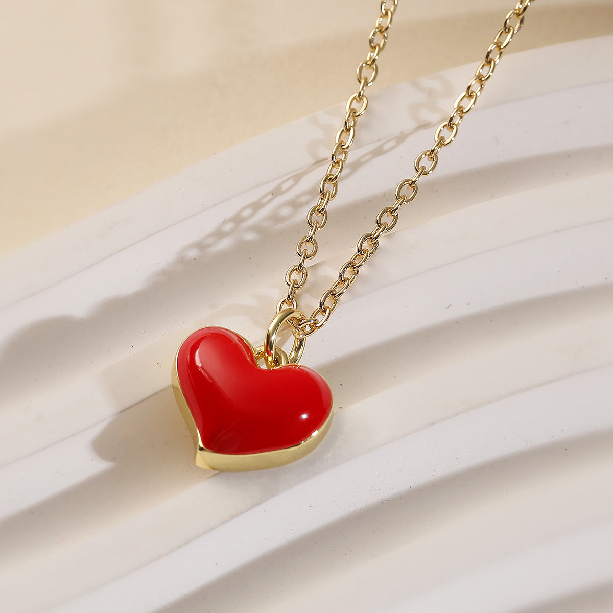 Minimalist Heart-Shaped Enamel Copper Pendant Necklace for Women with 18K Gold Plating, Dainty Clavicle Chain
