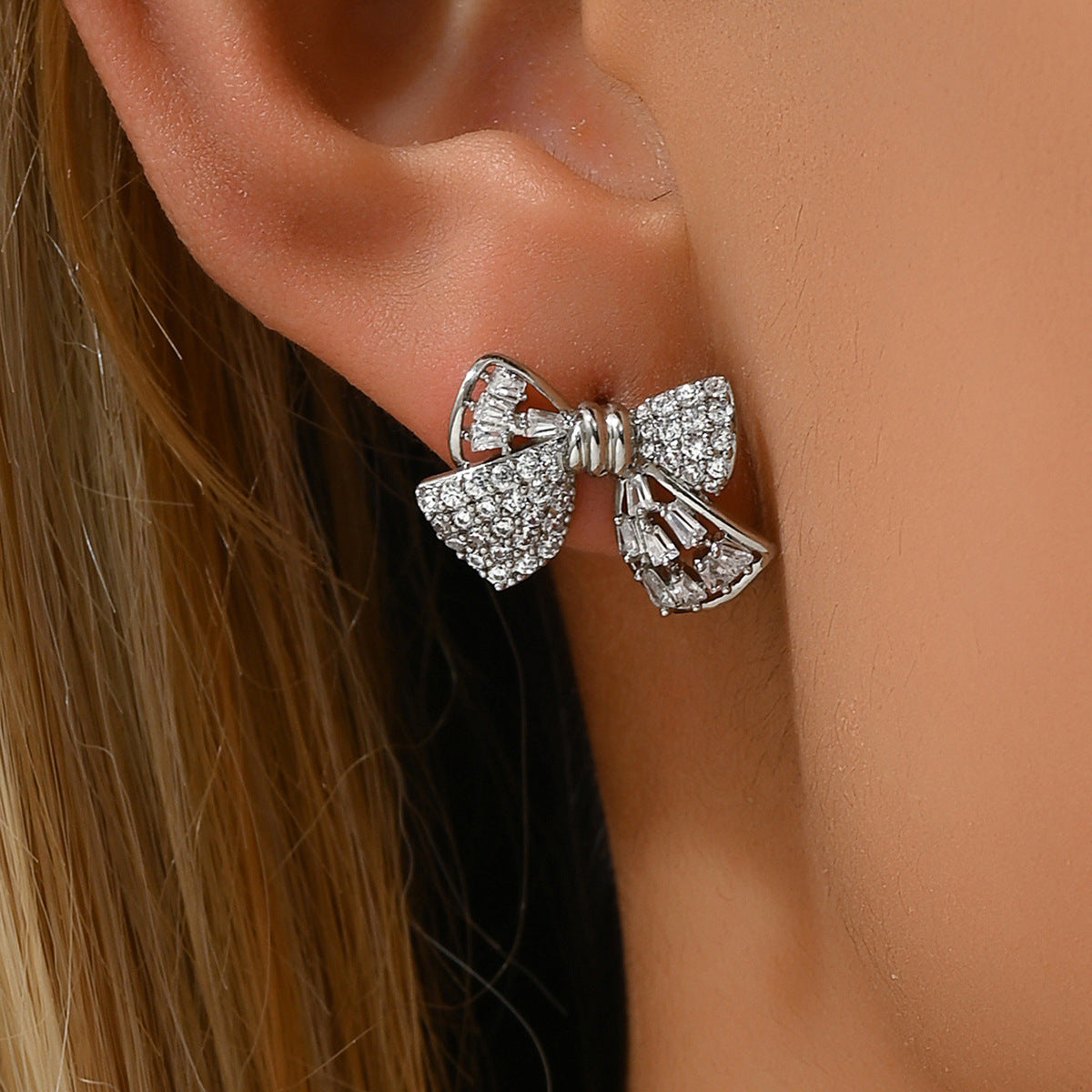 Pendientes barrocos en forma de lazo con circonitas, de cobre con postes de acero inoxidable para mujer