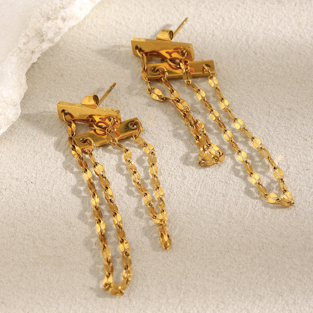 Orecchini minimalisti in acciaio inossidabile a forma di labbra con placcatura in oro 18K e nappe pendenti da donna