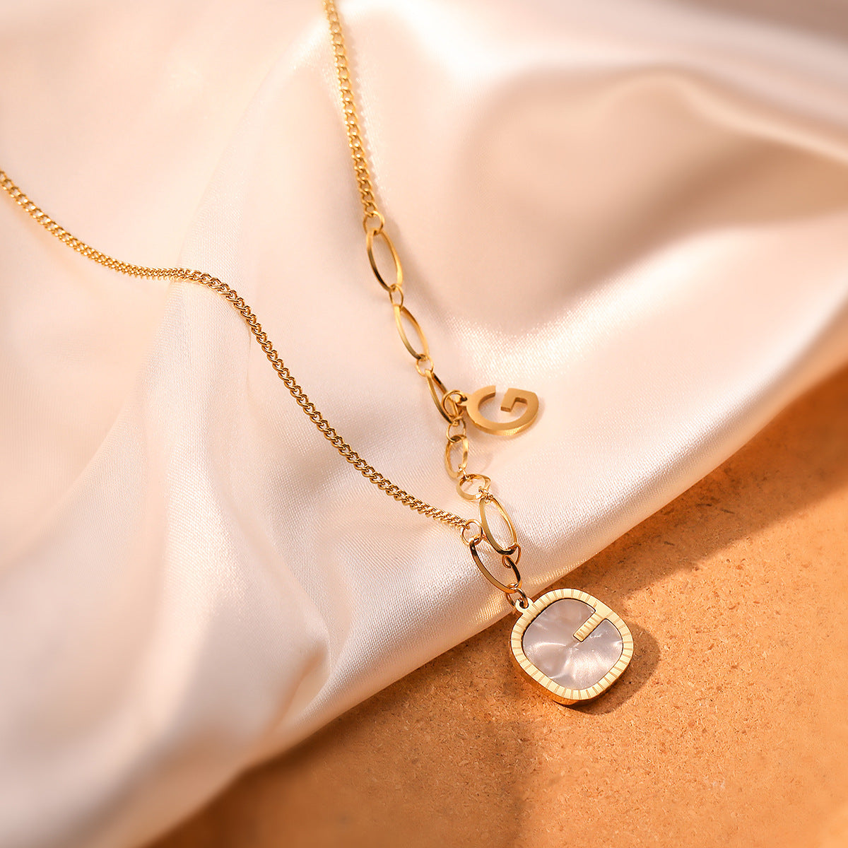 Minimalist Geometric Star and Moon Pendant Necklace for Women with Titanium Steel Chain and Genuine Gold Plating, Inlaid with Shell