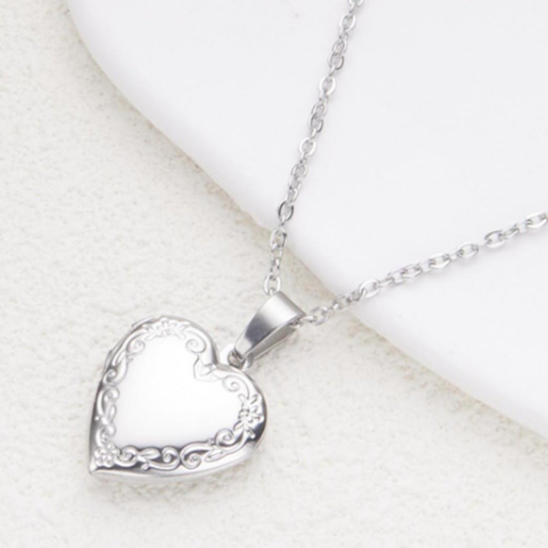 Minimalist Heart-Shaped Stainless Steel Necklace with Openable Photo Frame Pendant and Polished Finish for Women